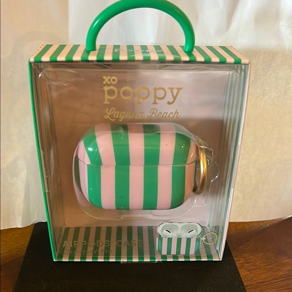 XO Poppy | Laguna Beach 🏝️ AirPods Pro Case - Picture 1 of 4